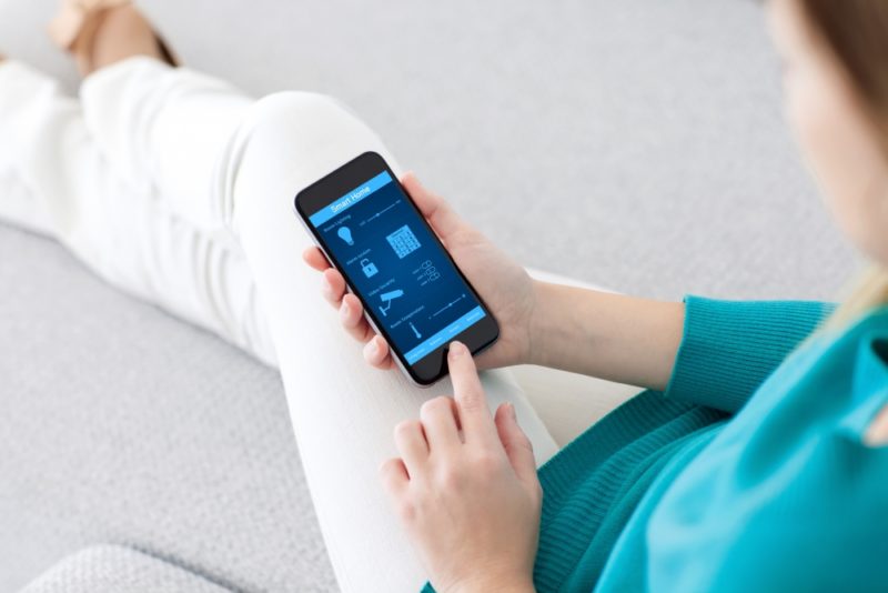 How to Manage Your Home With a Smart Phone
